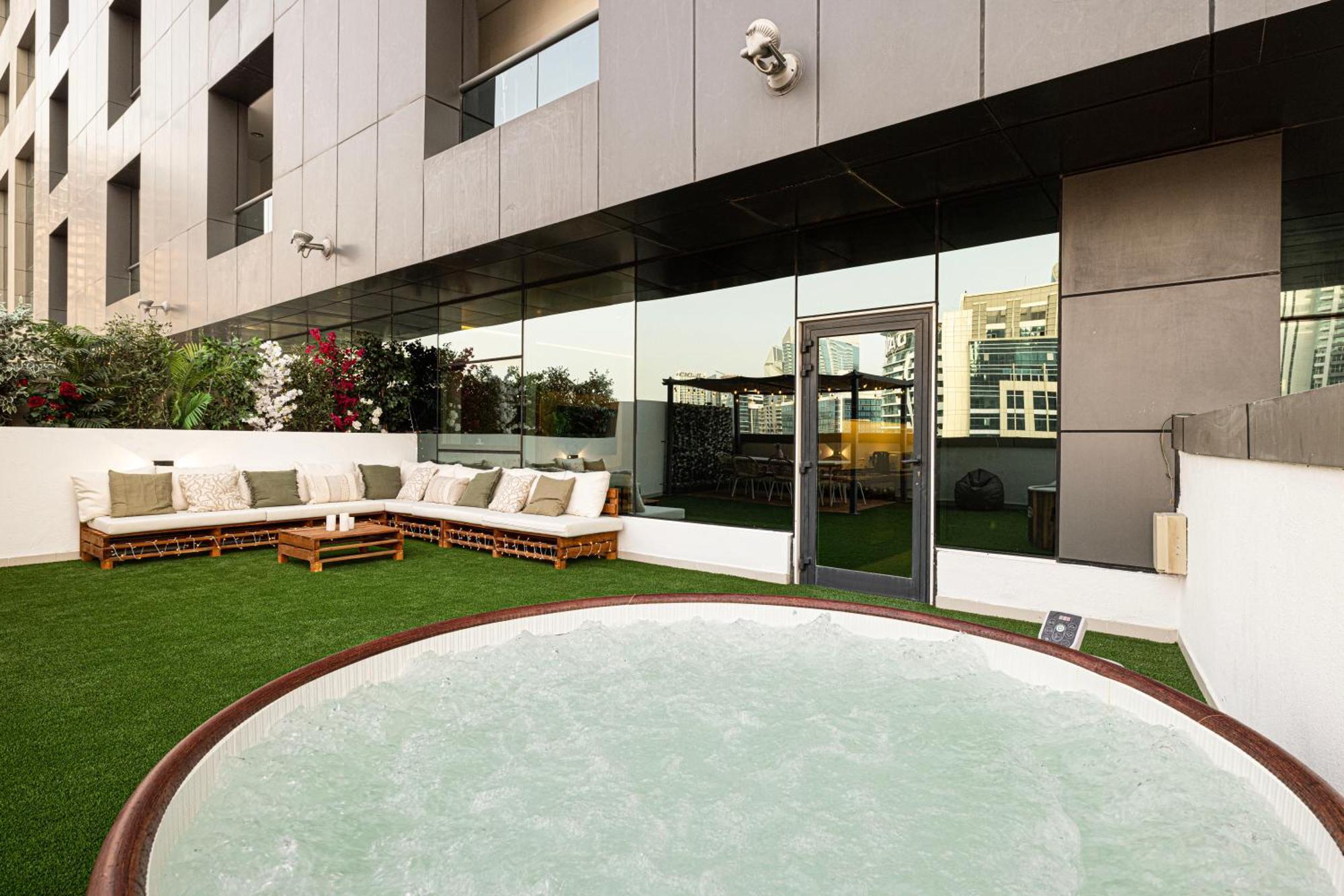 Next'House - Downtown Views Host Hostel Dubaj Kültér fotó